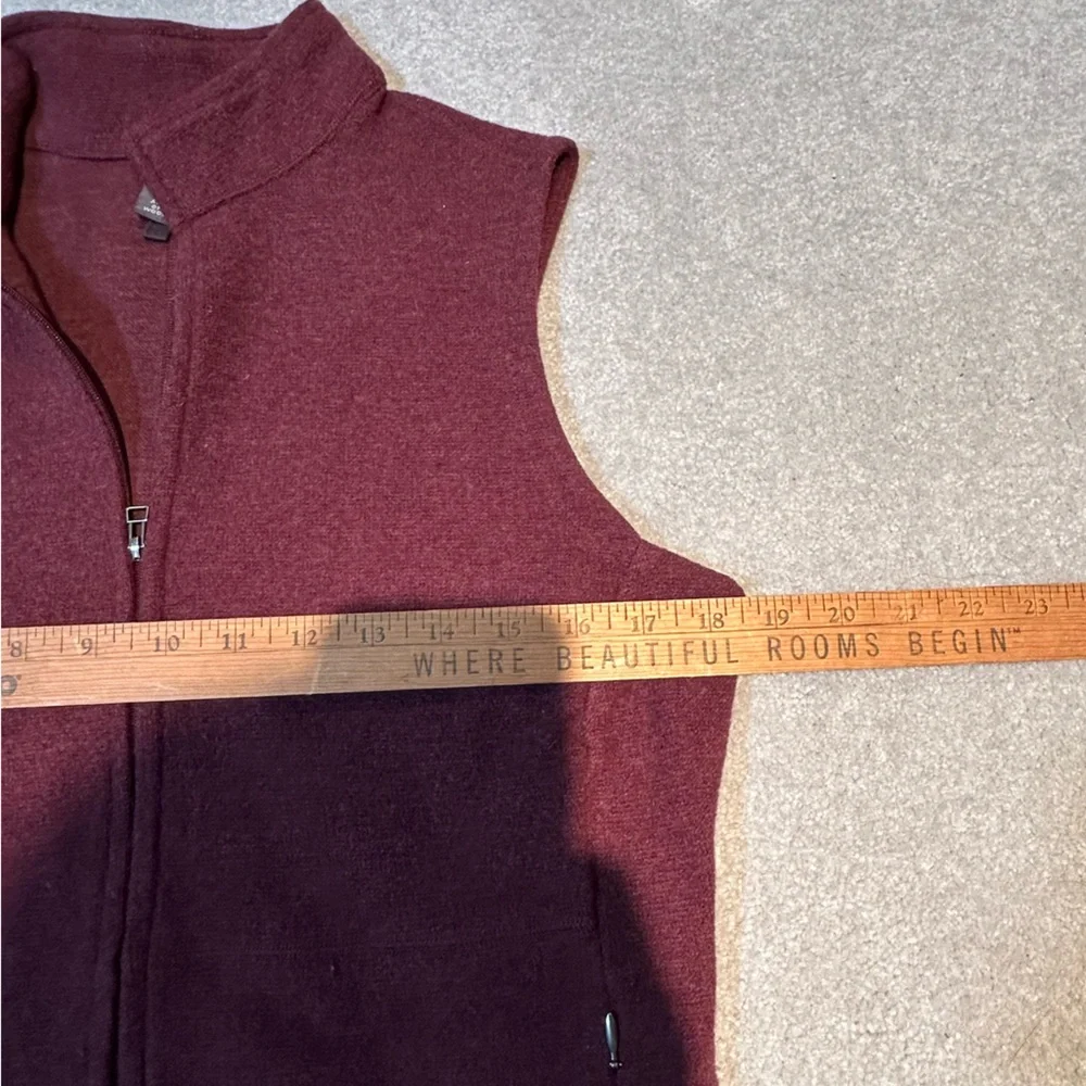 Women’s Ibex Merino Wool Full Zip Vest Burgundy sz M - Picture 5 of 5